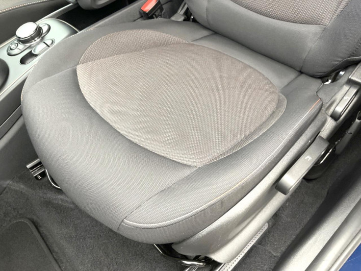 2019 Rover Mini LDA-YT20 (UW-6a2a27c2ef8b8)[10]