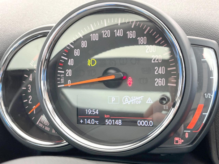 2018 Rover Mini LDA-YT20 (UW-6a2a27c386332)[21]