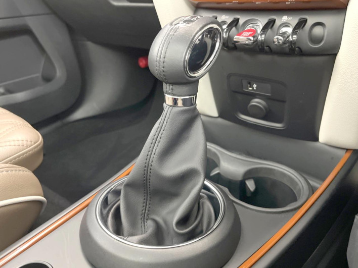 2018 Rover Mini LDA-YT20 (UW-6a2a27c386332)[18]