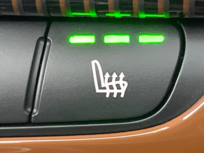 2018 Rover Mini LDA-YT20 (UW-6a2a27c386332)[14]