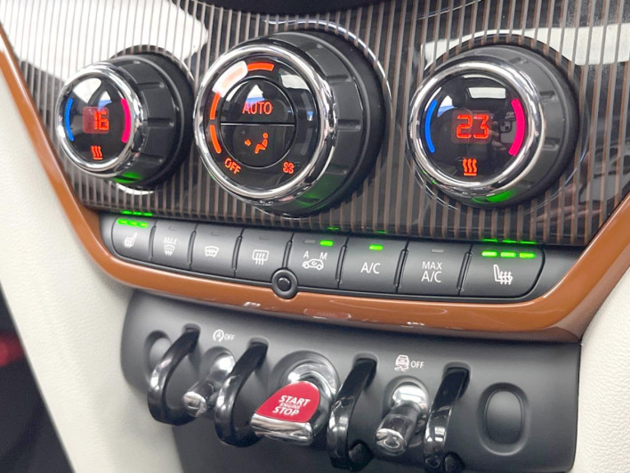 2018 Rover Mini LDA-YT20 (UW-6a2a27c386332)[13]