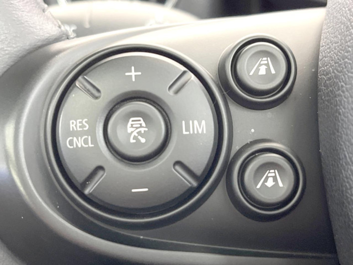 2018 Rover Mini LDA-YT20 (UW-6a2a27c386332)[22]
