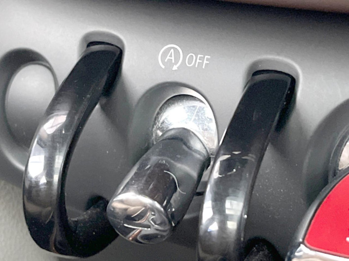 2018 Rover Mini LDA-YT20 (UW-6a2a27c386332)[15]