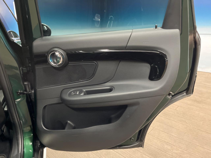 2018 Rover Mini LDA-YT20 (UW-6a2a27c3d0691)[25]