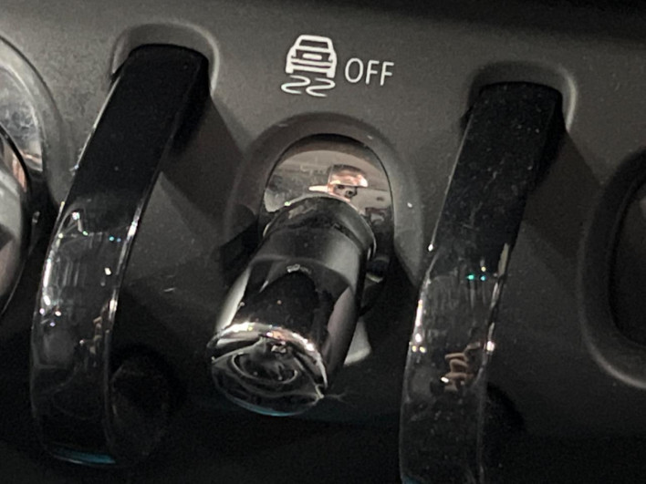 2018 Rover Mini LDA-YT20 (UW-6a2a27c3d0691)[12]