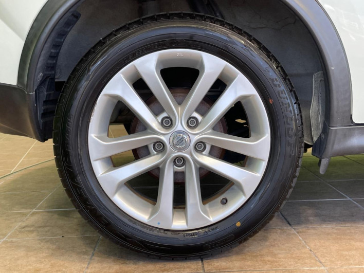2012 Nissan JUKE DBA-YF15 (UW-6a2a27c6cb1f0)[21]