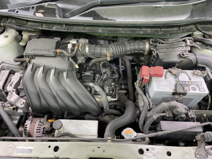 2012 Nissan JUKE DBA-YF15 (UW-6a2a27c6cb1f0)[4]