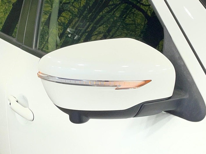 2017 Nissan JUKE DBA-YF15 (UW-6a2a27c7c9f87)[7]
