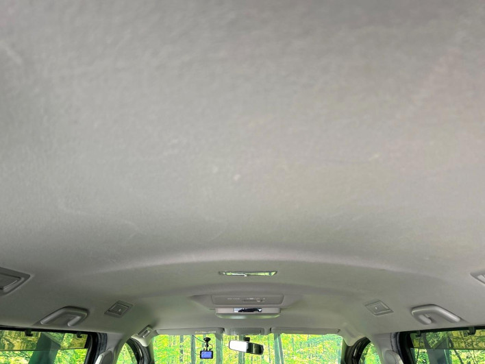 2014 Toyota Voxy DBA-ZRR80W (UW-6a2a27d16b3ca)[27]