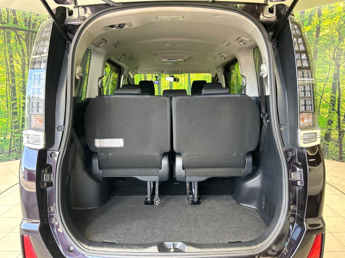 2014 Toyota Voxy DBA-ZRR80W (UW-6a2a27d16b3ca)[26]