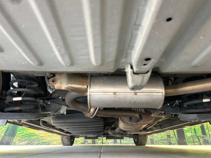 2014 Toyota Voxy DBA-ZRR80W (UW-6a2a27d16b3ca)[23]