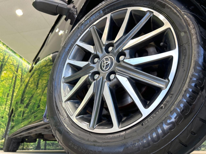 2014 Toyota Voxy DBA-ZRR80W (UW-6a2a27d16b3ca)[14]