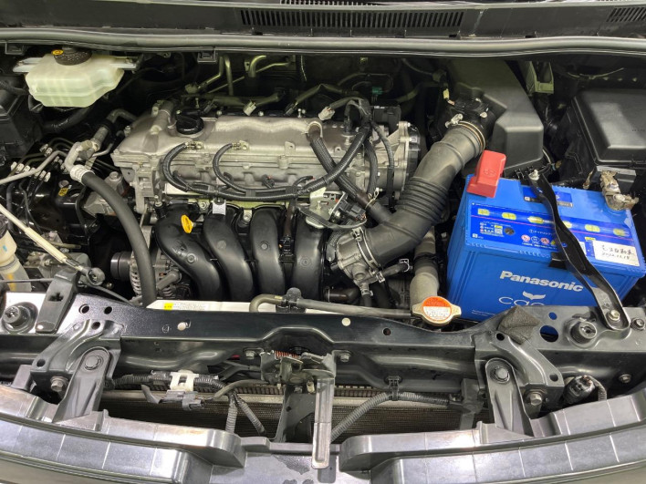 2015 Toyota Voxy DBA-ZRR80W (UW-6a2a27d273b9a)[4]