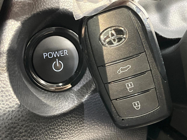 2025 Toyota Corolla Cross 6AA-ZVG13 (UW-6a2a27e0b3459)[15]