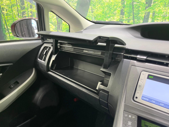 2012 Toyota Prius DAA-ZVW30 (UW-6a2a27e3b275c)[25]