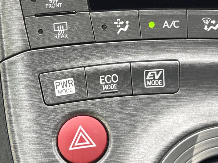 2012 Toyota Prius DAA-ZVW30 (UW-6a2a27e3b275c)[24]