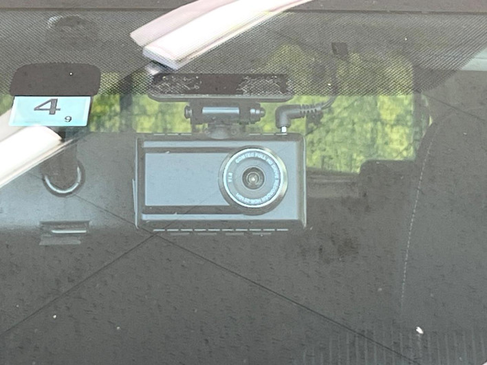 2016 Toyota Prius α DAA-ZVW41W (UW-6a2a27e4ba699)[4]