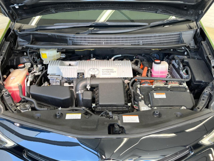 2016 Toyota Prius α DAA-ZVW41W (UW-6a2a27e4ba699)[5]