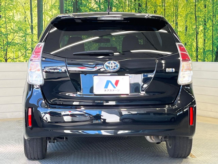 2016 Toyota Prius α DAA-ZVW41W (UW-6a2a27e4ba699)[28]