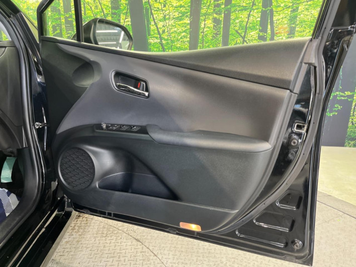 2020 Toyota Prius DAA-ZVW51 (UW-6a2a27e89efde)[16]