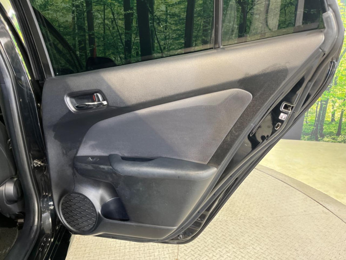 2020 Toyota Prius DAA-ZVW51 (UW-6a2a27e89efde)[17]