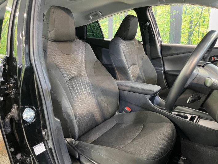 2020 Toyota Prius DAA-ZVW51 (UW-6a2a27e89efde)[12]