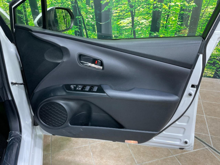 2021 Toyota Prius 6AA-ZVW51 (UW-6a2a27e94ea76)[28]