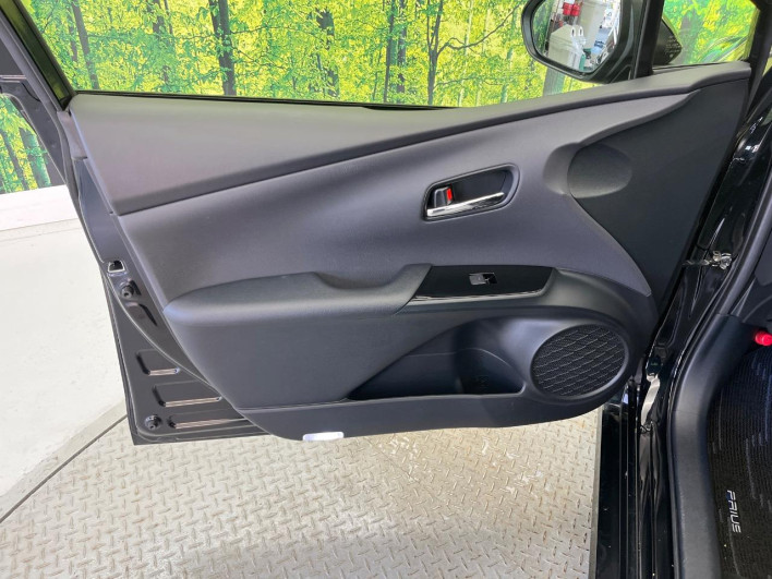 2021 Toyota Prius 6AA-ZVW51 (UW-6a2a27ea45d48)[28]