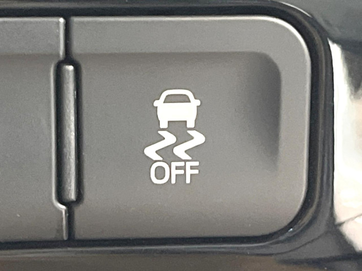 2017 Toyota Prius PHV DLA-ZVW52 (UW-6a2a27ec74a91)[25]