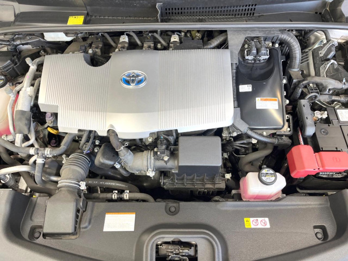2017 Toyota Prius PHV DLA-ZVW52 (UW-6a2a27ec74a91)[5]