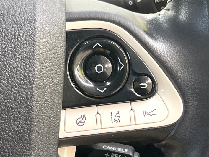 2017 Toyota Prius PHV DLA-ZVW52 (UW-6a2a27ec74a91)[29]