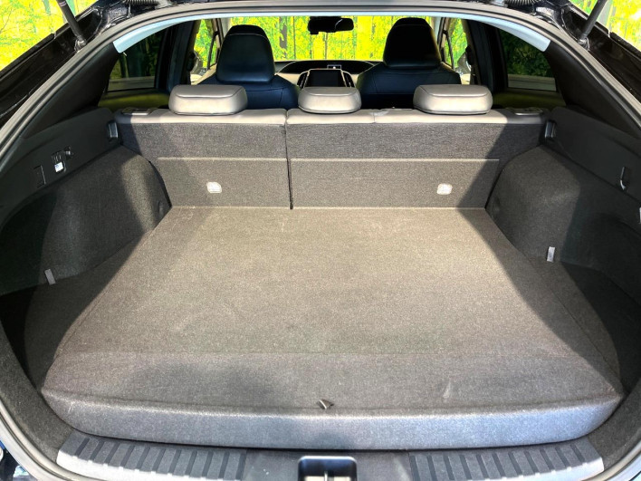 2019 Toyota Prius PHV DLA-ZVW52 (UW-6a2a27ed1849c)[28]