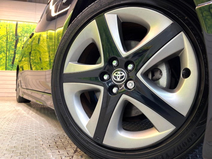 2019 Toyota Prius PHV DLA-ZVW52 (UW-6a2a27ed1849c)[10]