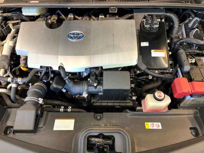 2019 Toyota Prius PHV DLA-ZVW52 (UW-6a2a27ed1849c)[4]