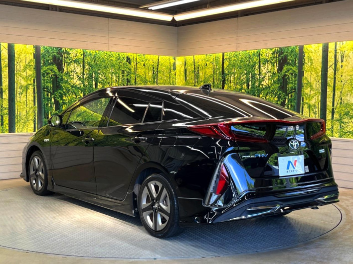 2019 Toyota Prius PHV DLA-ZVW52 (UW-6a2a27ed1849c)[21]