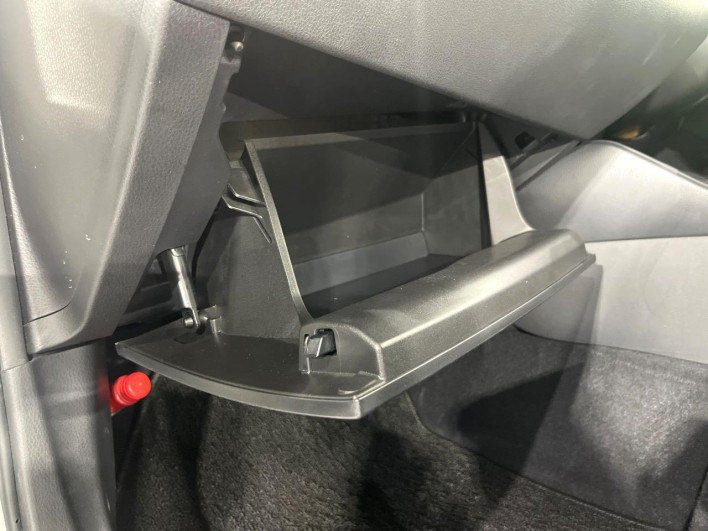 2018 Toyota C-HR DAA-ZYX10 (UW-6a2a280315206)[25]