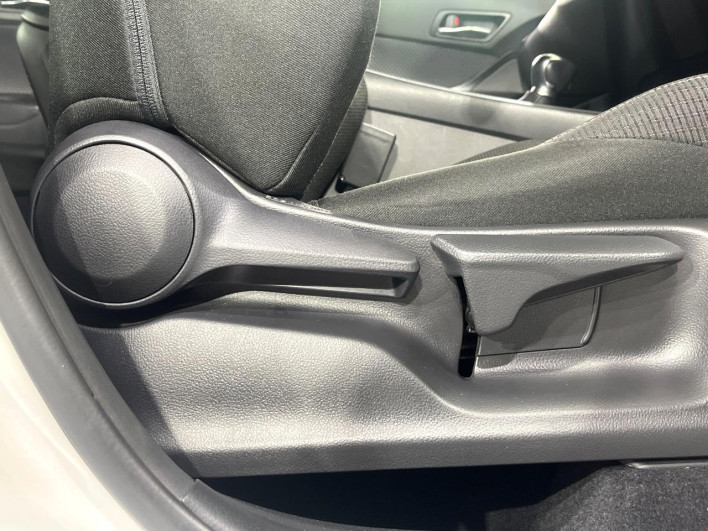 2018 Toyota C-HR DAA-ZYX10 (UW-6a2a280315206)[22]