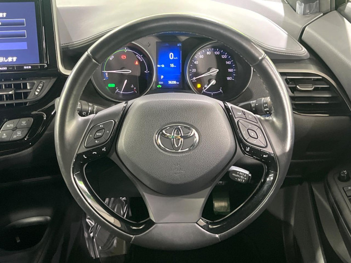 2018 Toyota C-HR DAA-ZYX10 (UW-6a2a280315206)[27]