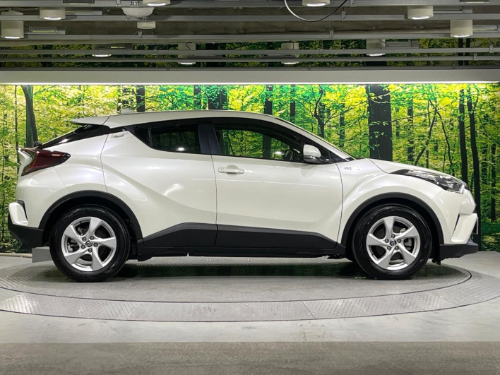 2018 Toyota C-HR DAA-ZYX10 (UW-6a2a280315206)[7]
