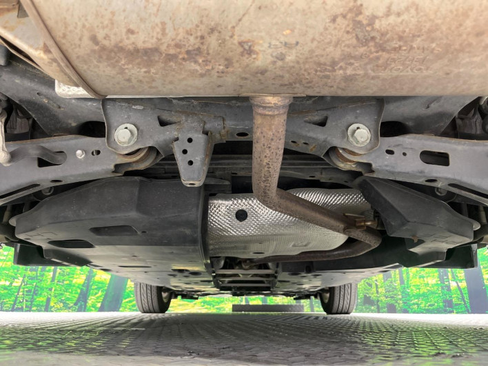 2018 Toyota C-HR DAA-ZYX10 (UW-6a2a280315206)[17]