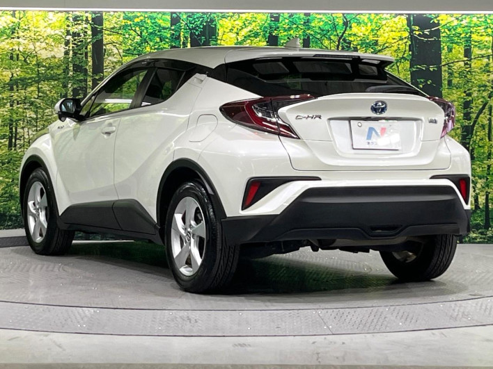 2018 Toyota C-HR DAA-ZYX10 (UW-6a2a280315206)[10]