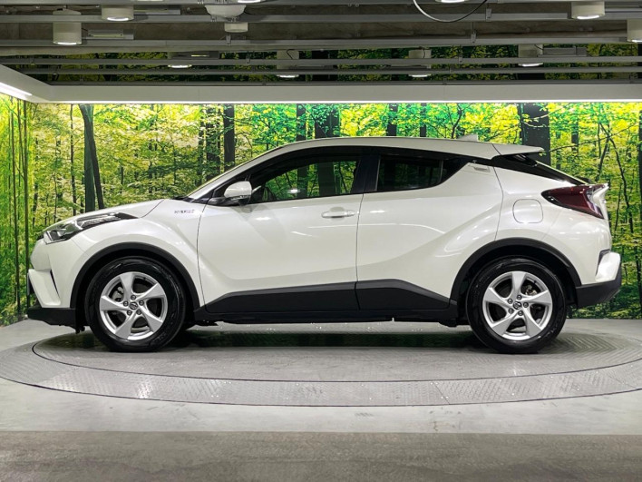 2018 Toyota C-HR DAA-ZYX10 (UW-6a2a280315206)[11]