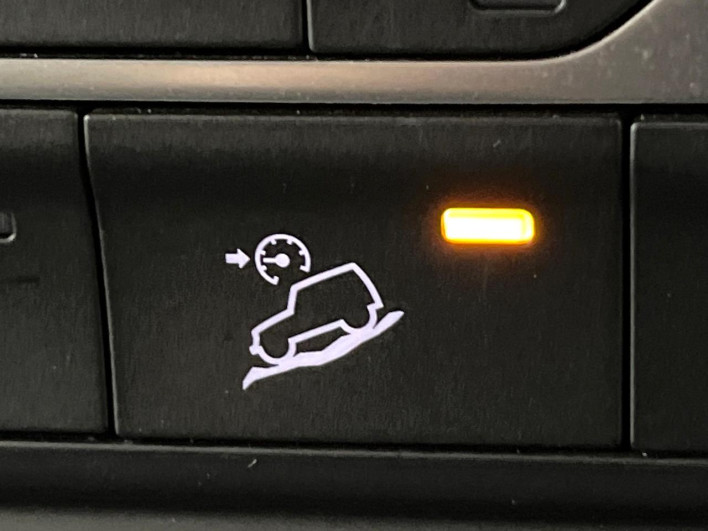 2019 Chrysler Jeep Wrangler Unlimited ABA-JL36L (UW-6a2b77597add3)[28]