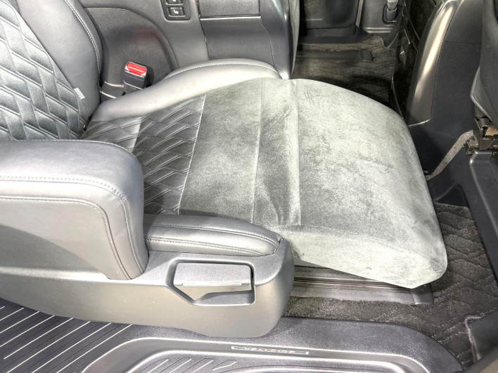 2017 Toyota Vellfire DBA-AGH30W (UW-6a2b777b1a6ec)[9]