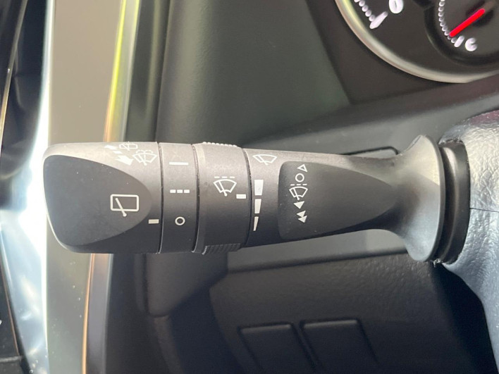 2017 Toyota Vellfire DBA-AGH30W (UW-6a2b777b7aeb2)[19]