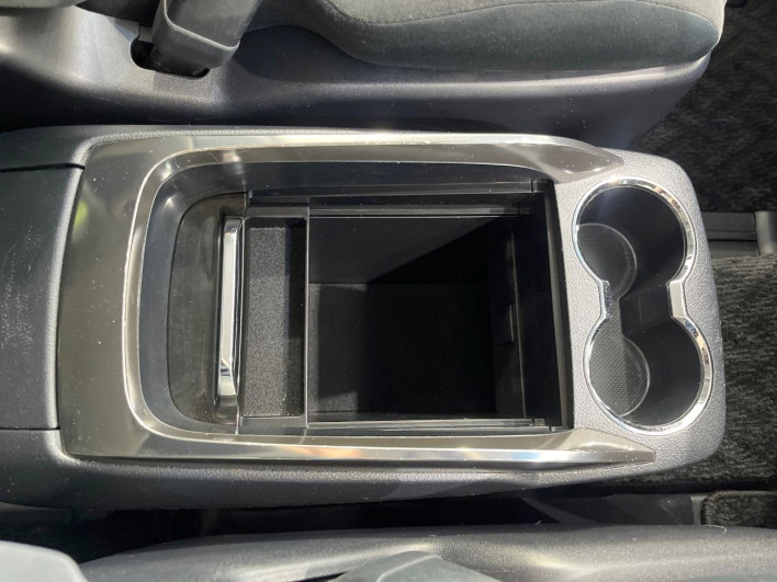 2017 Toyota Vellfire DBA-AGH30W (UW-6a2b777b7aeb2)[10]