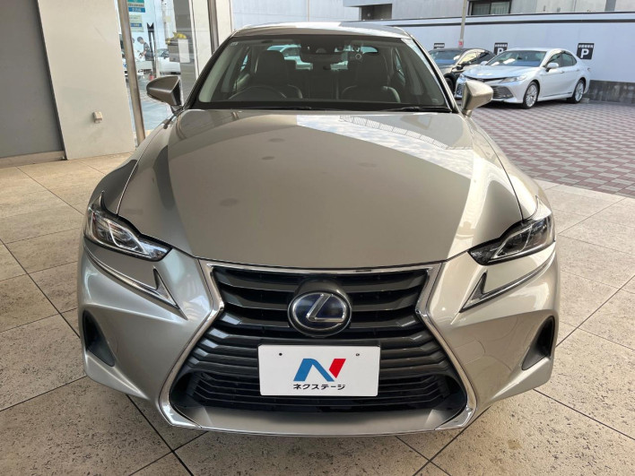 2017 Lexus IS DAA-AVE30 (UW-6a2b778d0bba9)[19]