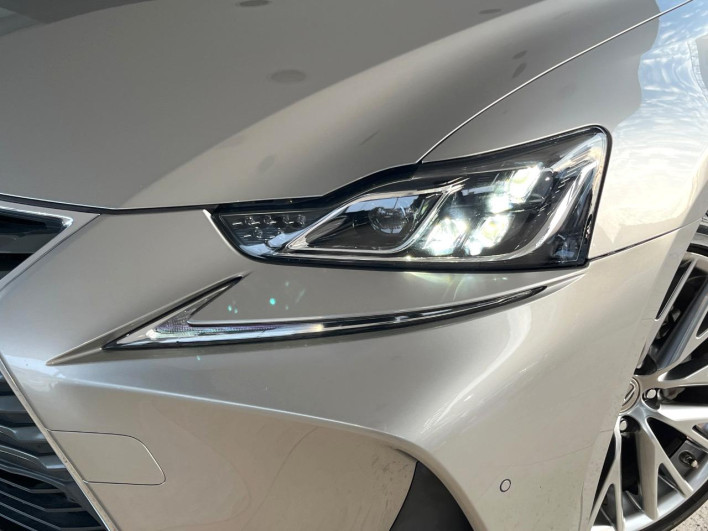 2017 Lexus IS DAA-AVE30 (UW-6a2b778d0bba9)[13]
