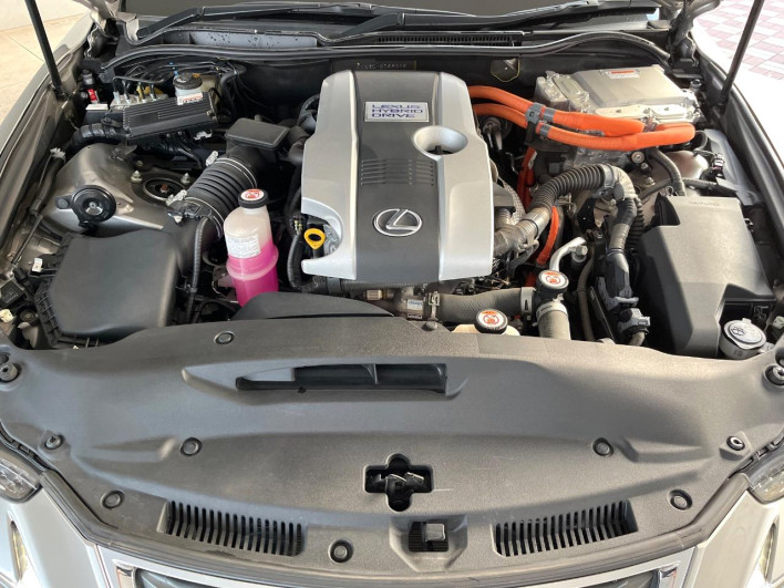 2017 Lexus IS DAA-AVE30 (UW-6a2b778d0bba9)[4]