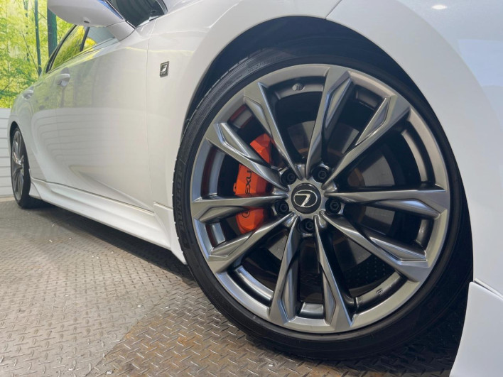 2020 Lexus IS 6AA-AVE30 (UW-6a2b778d21234)[11]